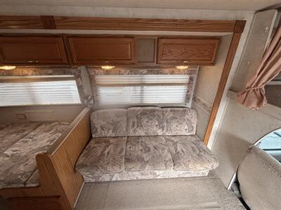 2000 Winnebago 331C Minnie   - Photo 8 - Albuquerque, NM 87108