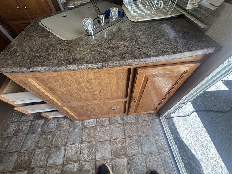 2010 Forest River 8524RLS CLASSIC SUPER LITE FLAGSTAFF - Photo 10 - Albuquerque, NM 87108