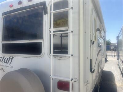 2010 Forest River 8524RLS CLASSIC SUPER LITE FLAGSTAFF - Photo 4 - Albuquerque, NM 87108