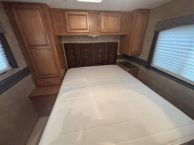 2015 Winnebago 27QP Minnie Winnie   - Photo 13 - Albuquerque, NM 87108