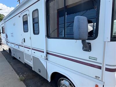 2002 WINNEBAGO SIGHTSEER 30B   - Photo 3 - Albuquerque, NM 87108