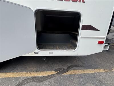 2019 Winnebago 25J Outlook   - Photo 5 - Albuquerque, NM 87108