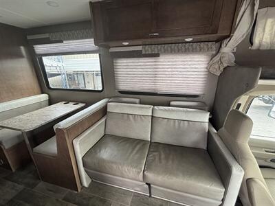 2019 Winnebago 25J Outlook   - Photo 10 - Albuquerque, NM 87108