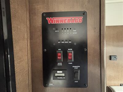 2019 Winnebago 25J Outlook   - Photo 6 - Albuquerque, NM 87108