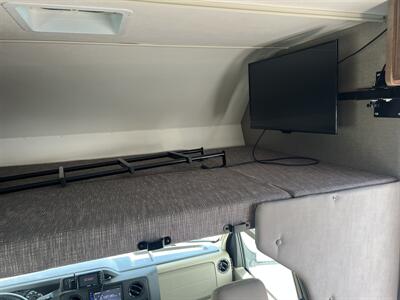 2019 WINNEBAGO OUTLOOK   - Photo 11 - Albuquerque, NM 87108