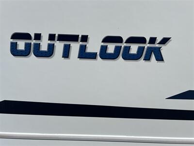 2019 WINNEBAGO OUTLOOK   - Photo 4 - Albuquerque, NM 87108