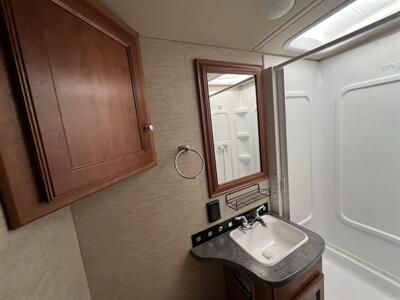 2017 Winnebago SUNSTAR SUNSTAR   - Photo 19 - Albuquerque, NM 87108