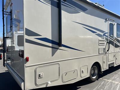2017 Winnebago SUNSTAR SUNSTAR   - Photo 6 - Albuquerque, NM 87108