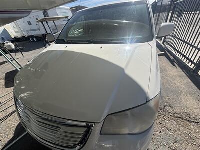 2013 Chrysler Town & Country Touring   - Photo 4 - Albuquerque, NM 87108