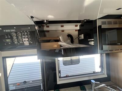 2022 BLACK SERIES CA TRAVEL TRAILER   - Photo 15 - Albuquerque, NM 87108