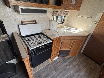 2002 FORESTRIVER 21FB ALL AMERICAN SPORT  toy hauler - Photo 10 - Albuquerque, NM 87108
