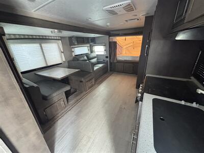 2021 FORESTRIVER 235S FLAGSTAFF SHAMROCK   - Photo 2 - Albuquerque, NM 87108