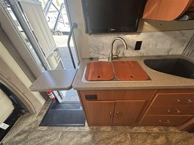 2013 Winnebago VIEW 3500  24V - Photo 22 - Albuquerque, NM 87108