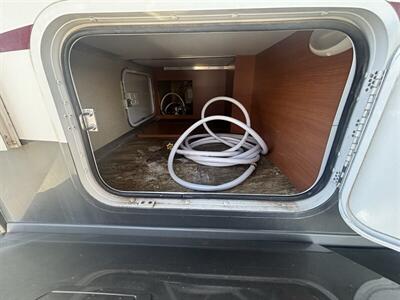 2013 Winnebago VIEW 3500  24V - Photo 11 - Albuquerque, NM 87108
