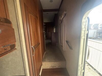 2013 Palomino 320RL COLUMBUS   - Photo 15 - Albuquerque, NM 87108