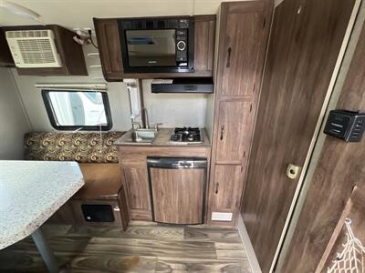 2018 EXPRESS TRAVEL TRAILER   - Photo 5 - Albuquerque, NM 87108