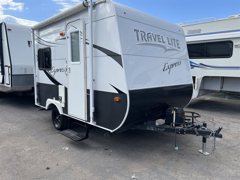 2018 EXPRESS TRAVEL TRAILER - Photo 1 - Albuquerque, NM 87108