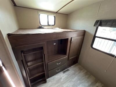 2017 AEROLITE 319BHSS  2 Bedroom - Photo 14 - Albuquerque, NM 87108