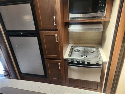 2017 AEROLITE 319BHSS  2 Bedroom - Photo 9 - Albuquerque, NM 87108