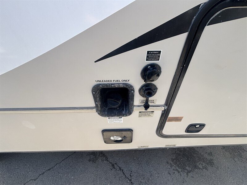 2014 JAYCO 31FS GREYHAWK - Photo 3 - Albuquerque, NM 87108