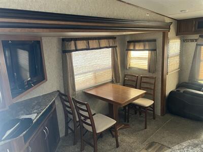 2016 Forest River 28RL CRUSADER LITE   - Photo 5 - Albuquerque, NM 87108