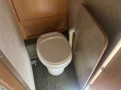 2010 TRAVEL LITE 800 TRAVEL TRAIL  overhead camper - Photo 14 - Albuquerque, NM 87108