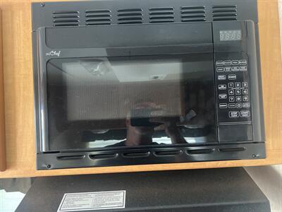 2010 TRAVEL LITE 800 TRAVEL TRAIL  overhead camper - Photo 9 - Albuquerque, NM 87108