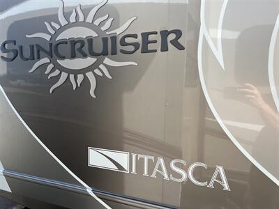 2012 Itasca Suncruiser 35P   - Photo 8 - Albuquerque, NM 87108