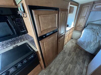 2016 WINNEBAGO 27N SUNSTAR LX   - Photo 13 - Albuquerque, NM 87108