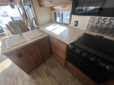 2016 WINNEBAGO 27N SUNSTAR LX   - Photo 17 - Albuquerque, NM 87108