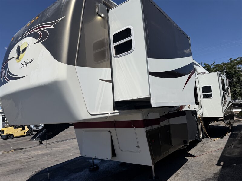 2010 NEW HORIZONS F39 MAJESTIC - Photo 19 - Albuquerque, NM 87108