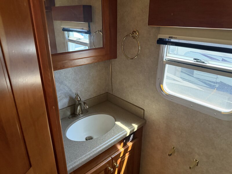 2010 NEW HORIZONS F39 MAJESTIC - Photo 60 - Albuquerque, NM 87108