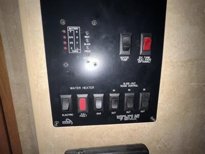 2012 HOLIDAY RAMBLER ALUMA MOTORHOME   - Photo 15 - Albuquerque, NM 87108