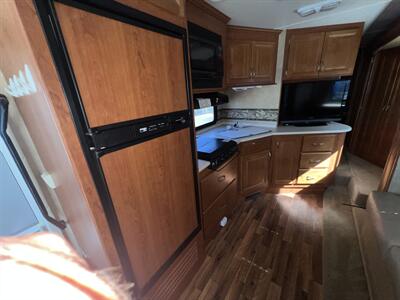 2012 HOLIDAY RAMBLER ALUMA MOTORHOME   - Photo 20 - Albuquerque, NM 87108
