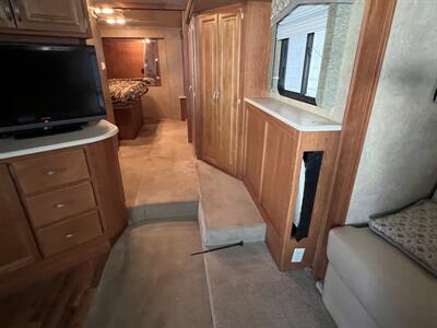 2012 HOLIDAY RAMBLER ALUMA MOTORHOME   - Photo 12 - Albuquerque, NM 87108