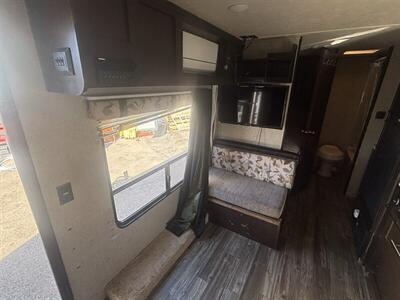 2017 GREY WOLF 26DBH TRAVEL TRAILER  GREY WOLF - Photo 10 - Albuquerque, NM 87108
