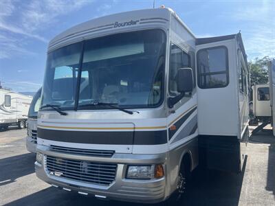 2004 FLEETWOOD 35E CLASSA BOUNDER   - Photo 3 - Albuquerque, NM 87108