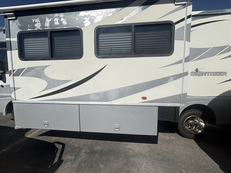 2009 Winnebago SIGHTSEER 31E - Photo 3 - Albuquerque, NM 87108