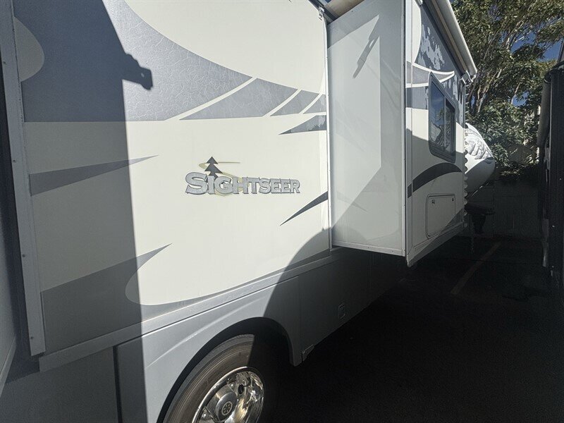 2009 Winnebago SIGHTSEER 31E - Photo 4 - Albuquerque, NM 87108