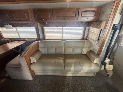 2009 Winnebago SIGHTSEER 31E - Photo 19 - Albuquerque, NM 87108