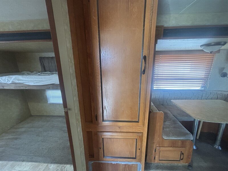 2010 Coachmen Catalina BUNK ROOM 32BHDS - Photo 16 - Albuquerque, NM 87108