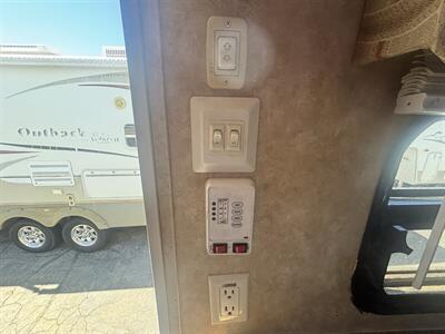 2010 Coachmen Catalina BUNK ROOM 32BHDS - Photo 22 - Albuquerque, NM 87108