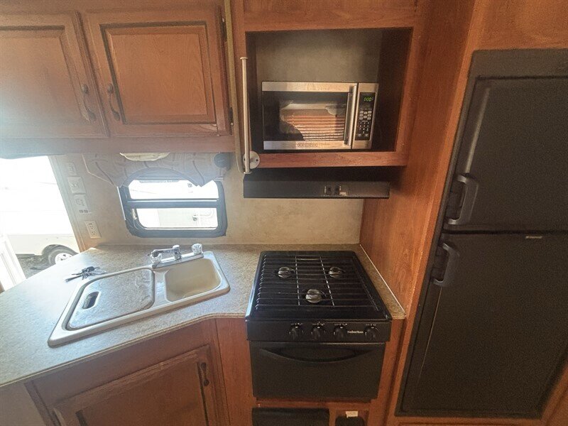 2010 Coachmen Catalina BUNK ROOM 32BHDS - Photo 24 - Albuquerque, NM 87108