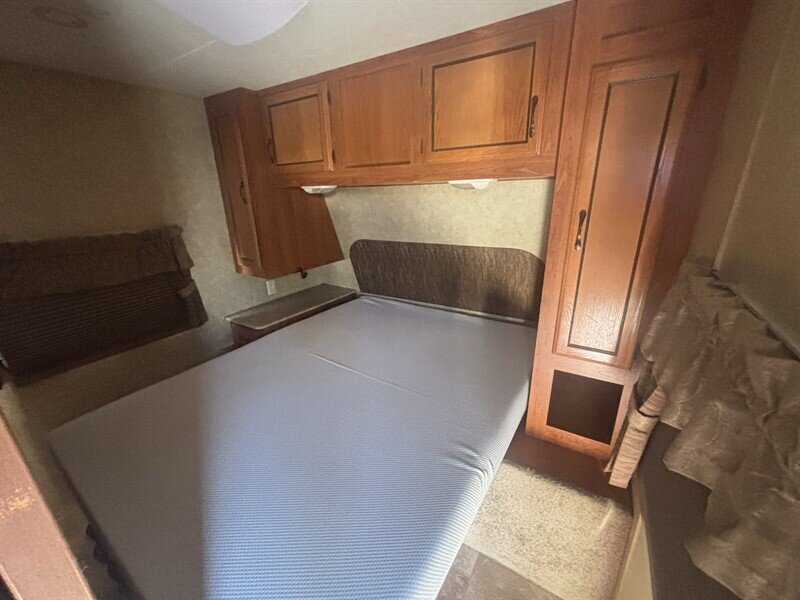 2010 Coachmen Catalina BUNK ROOM 32BHDS - Photo 13 - Albuquerque, NM 87108