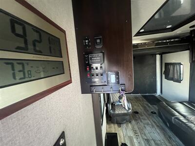 2018 Genesis 23SS TOY HAULER   - Photo 11 - Albuquerque, NM 87108
