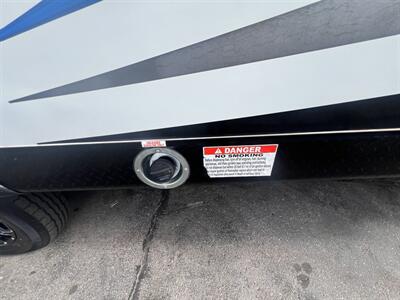 2018 Genesis 23SS TOY HAULER   - Photo 3 - Albuquerque, NM 87108