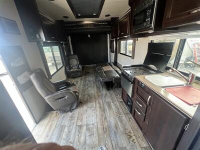 2018 Genesis 23SS TOY HAULER   - Photo 15 - Albuquerque, NM 87108