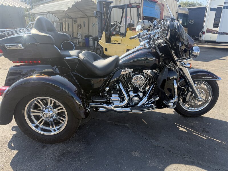 2014 HARLEY DAVIDSON FHL TRIK - Photo 2 - Albuquerque, NM 87108