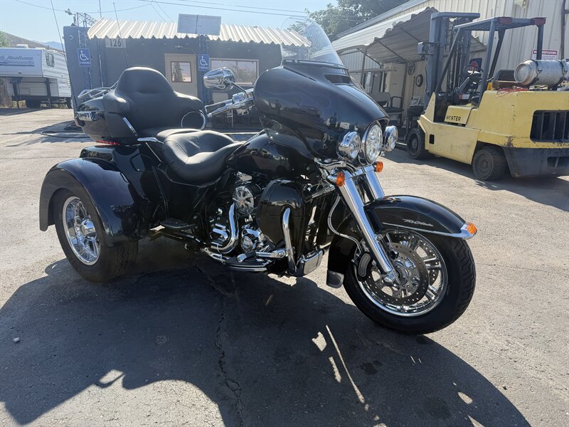 2014 HARLEY DAVIDSON FHL TRIK   - Photo 1 - Albuquerque, NM 87108