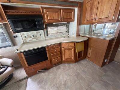 2007 MONACO 38PDQ KNGHT   - Photo 13 - Albuquerque, NM 87108